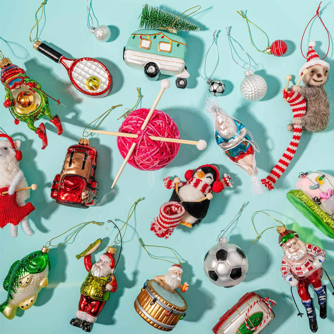 rjb-stone-santa-in-a-hot-tub-shaped-bauble-rjbs-linxm189