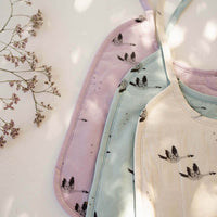 rose-in-april-anna-printed-bib-natural-print-goose-baby-nursery-ria-art000000732-02