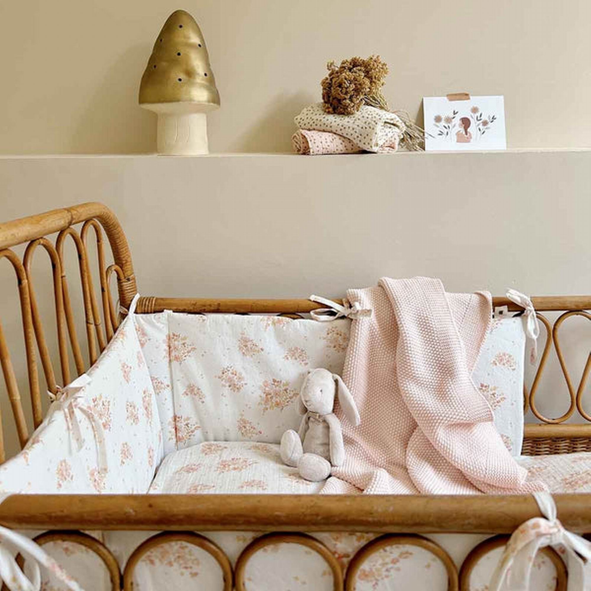 rose-in-april-crib-bumper-print-bouquet-baby-nursery-home-decor-ria-art000001200-02