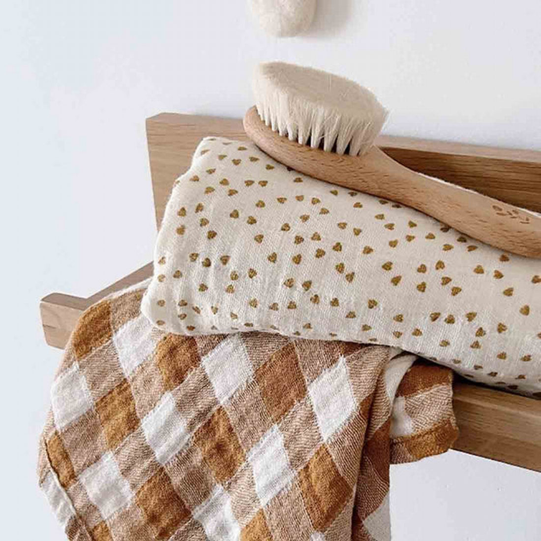 rose-in-april-swaddle-print-mini-heart-ecru-mustard-baby-nursery-clothing-wear-fashion-accessories-ria-art000000771-04