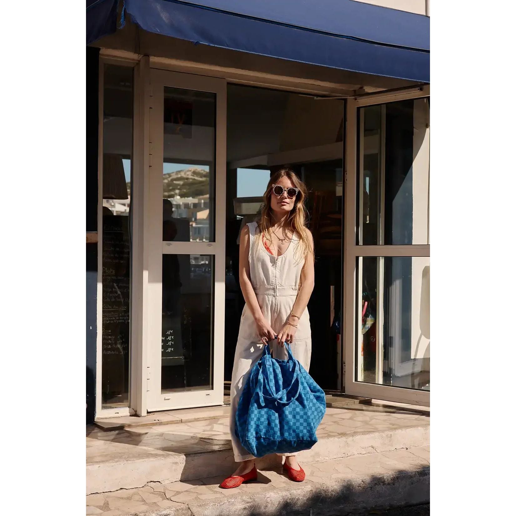 rose-in-april-tote-bag-elisa-checkerboard-greek-blue-navy-blue-ria-art000001383