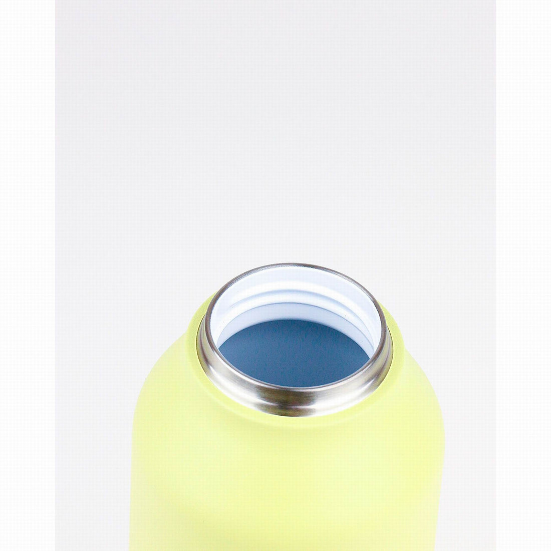 runbott-mii-insulated-bottle-600ml-aquarelle-vanilla-kitchen-runb-99100259-08