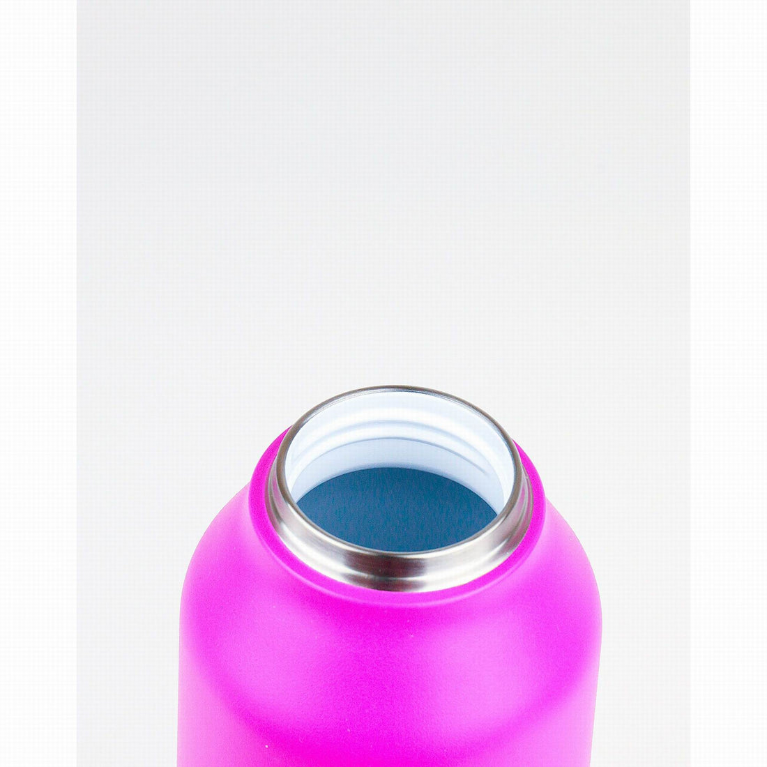 runbott-mii-insulated-bottle-600ml-bougainvillea-kitchen-runb-91897770-07