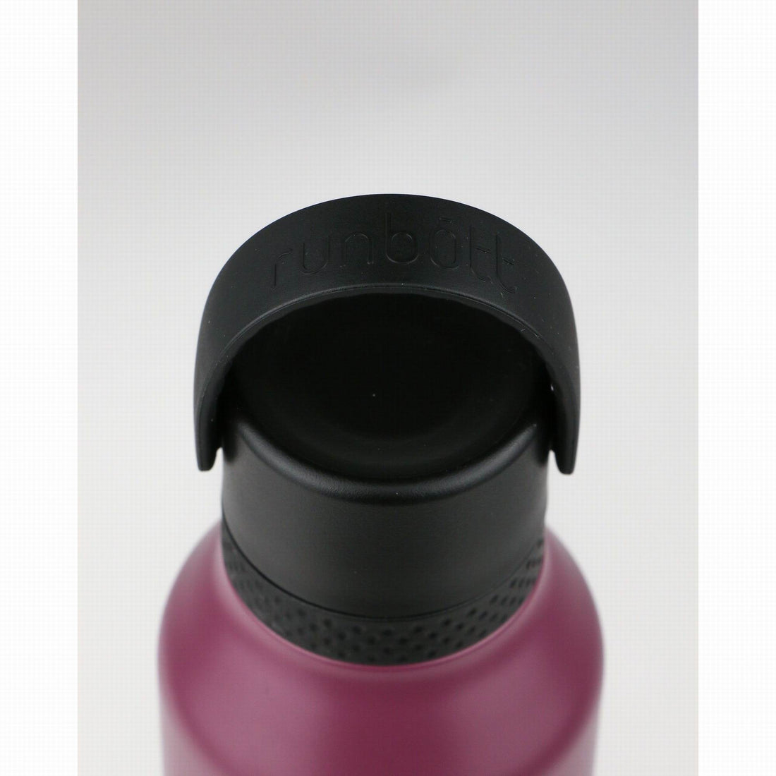 runbott-mii-insulated-bottle-600ml-grape-kitchen-runb-99102864-06
