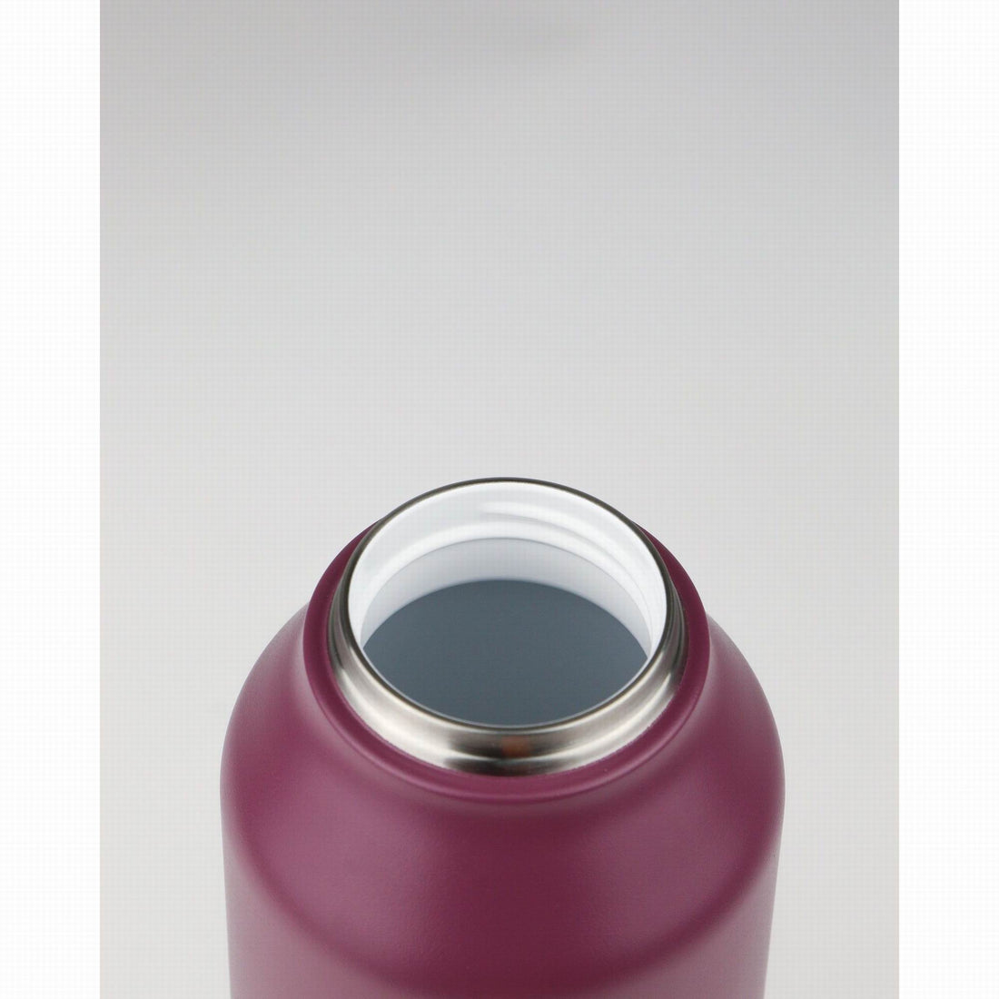 runbott-mii-insulated-bottle-600ml-grape-kitchen-runb-99102864-08
