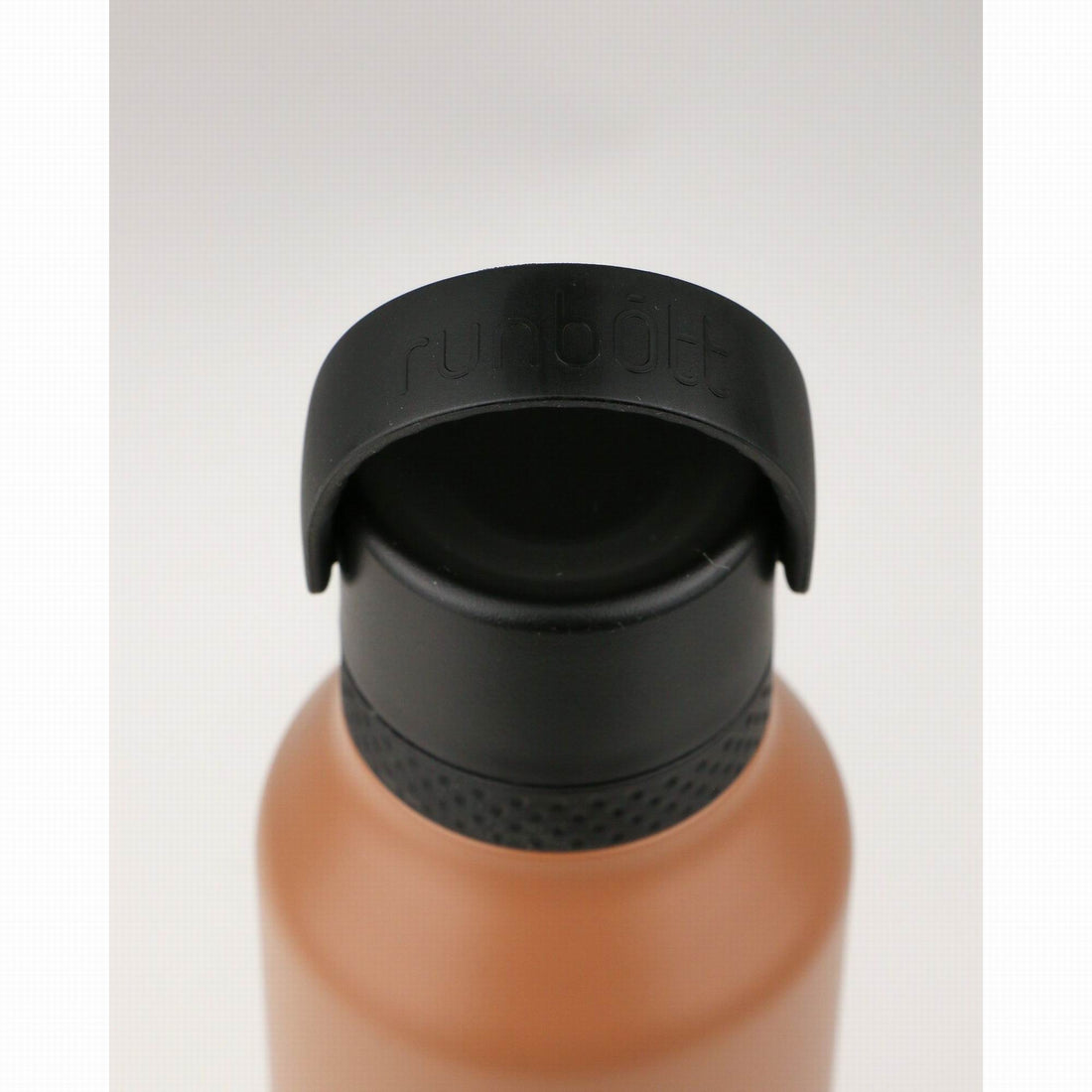 runbott-mii-insulated-bottle-600ml-hazelnut-kitchen-runb-99102833-06