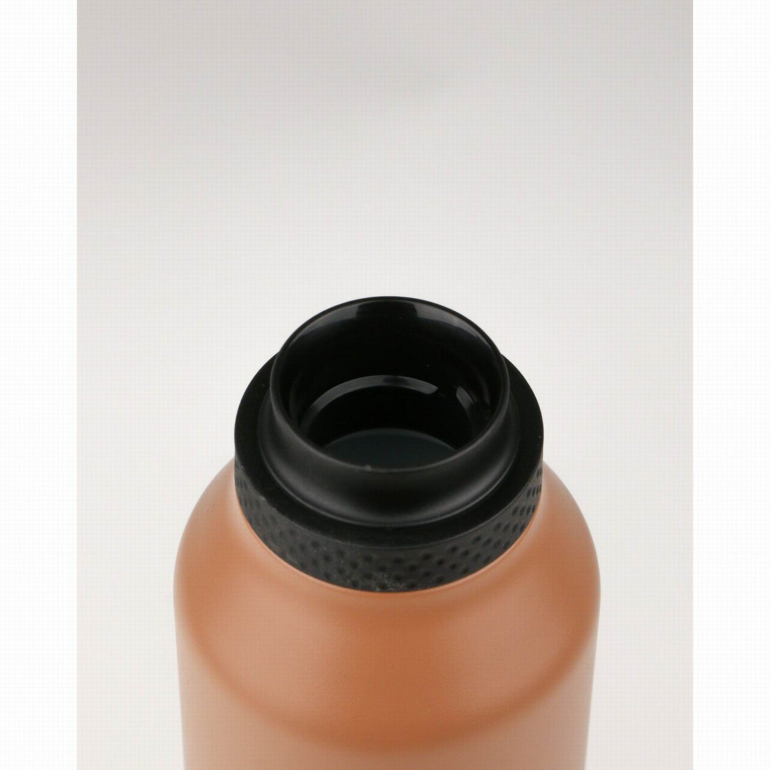 runbott-mii-insulated-bottle-600ml-hazelnut-kitchen-runb-99102833-07