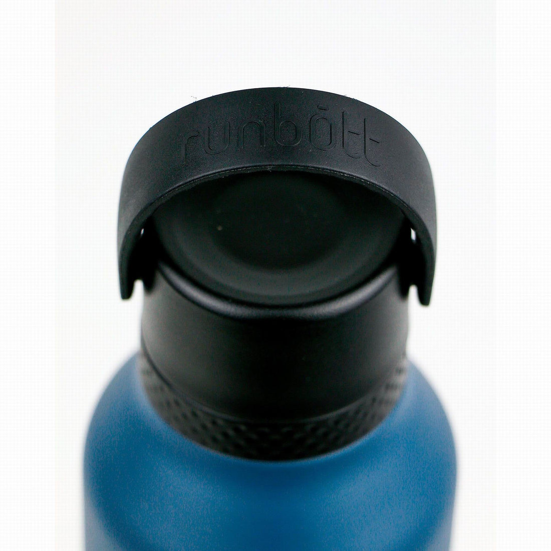 runbott-mii-insulated-bottle-600ml-marine-kitchen-runb-91898227-06