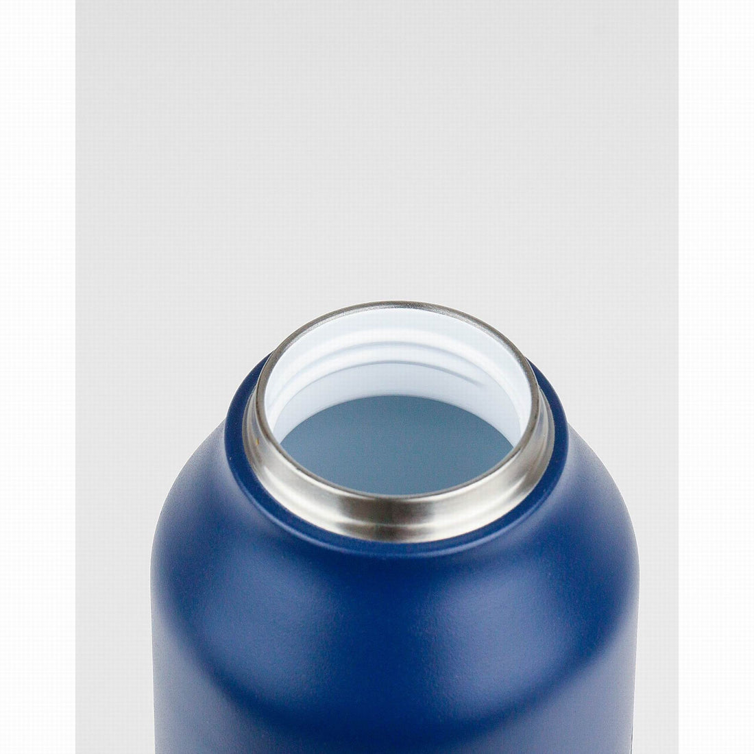 runbott-mii-insulated-bottle-600ml-marine-kitchen-runb-91898227-08