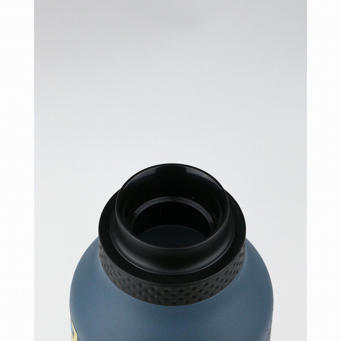 runbott-mii-insulated-bottle-600ml-pedro-baigorria-retro-gamer-ocean-kitchen-runb-99103052-07