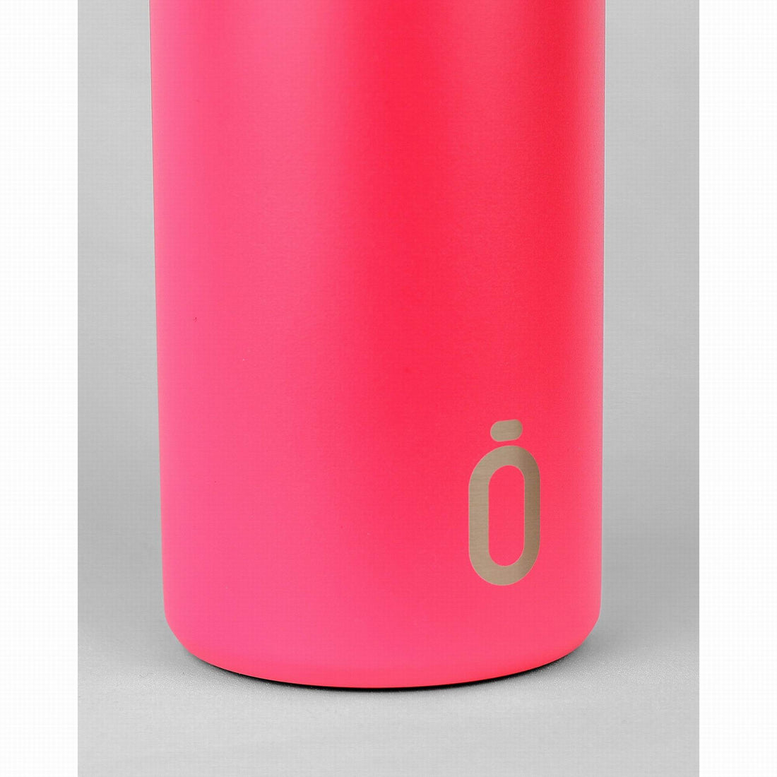 runbott-mii-insulated-bottle-600ml-raspberry-kitchen-runb-91897701-07