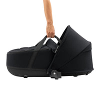stokke-yoyo-baby-stroller-complete-set-black-frame-with-black-seat-pack-bassinet