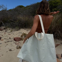 sunnylife-carryall-beach-bag-la-palma-sage-stipe-sunl-s51cargr