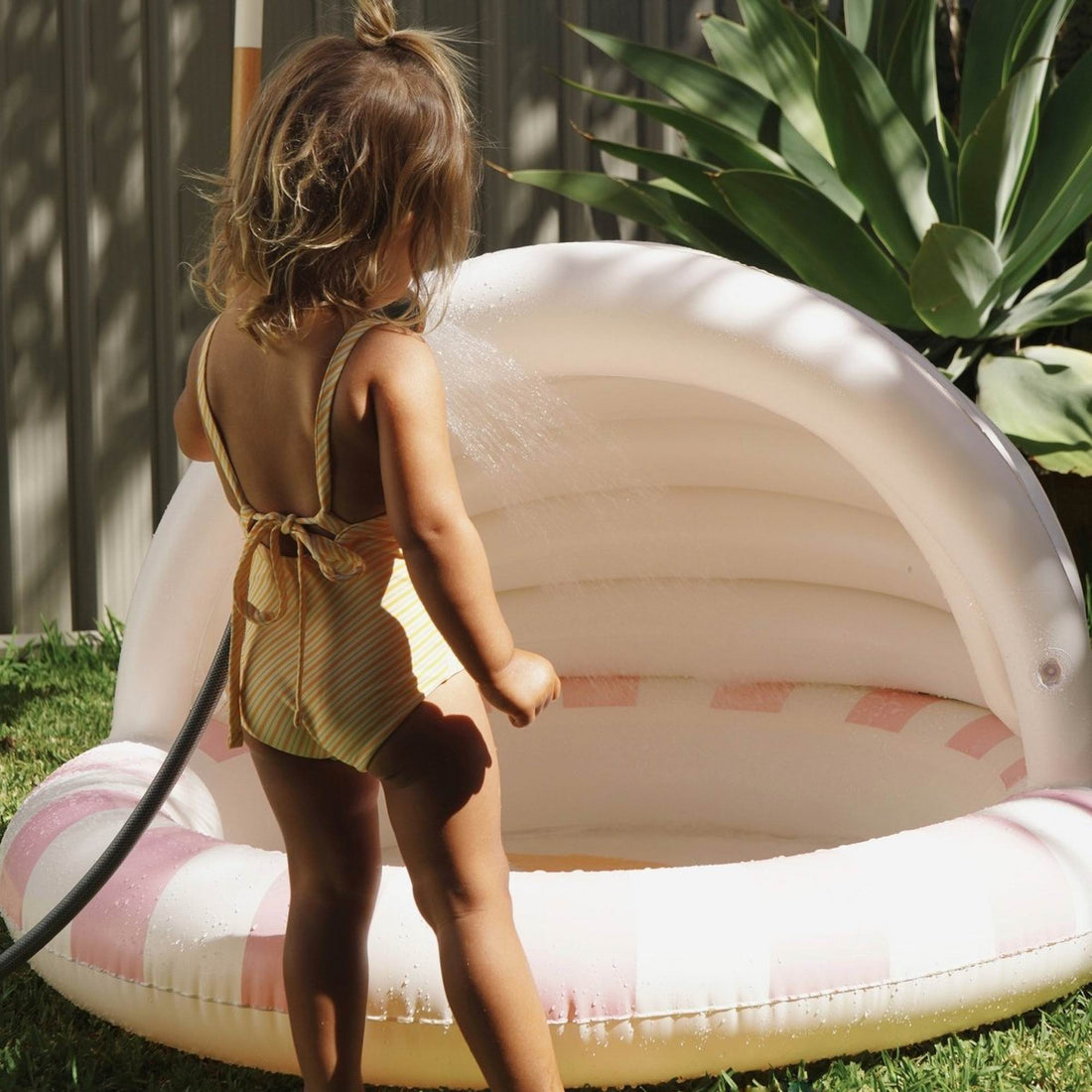 sunnylife-kids-inflatable-pool-cotton-candy-cherry-play-toy-sunl-s51kpcpk-08