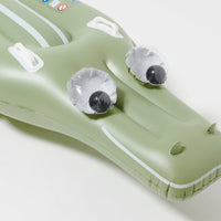sunnylife-kids-lie-on-float-cookie-the-croc-khaki-sunl-s41mlocr