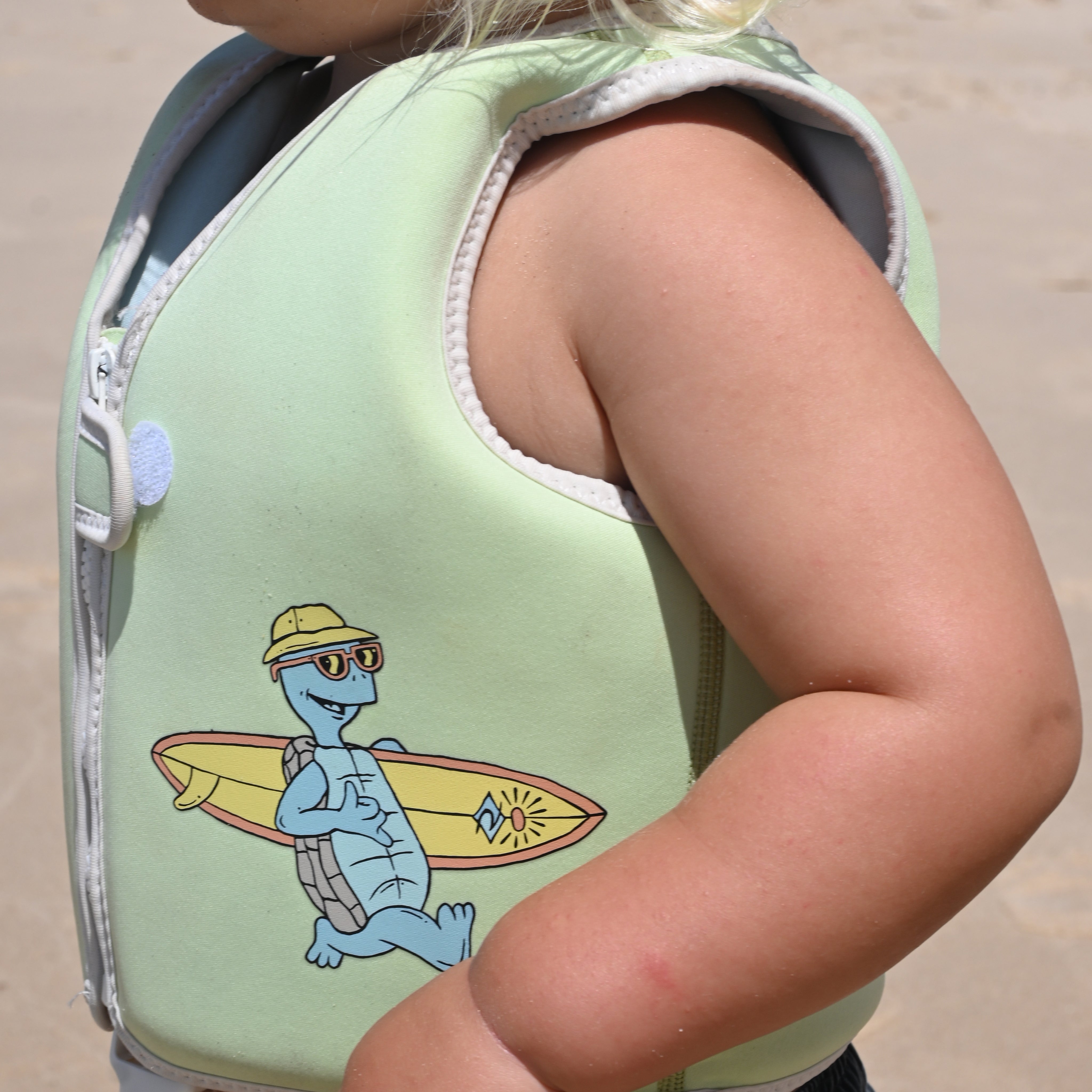 sunnylife-kids-swim-vest-shred-turtle-aqua-sunl-rcsvssta