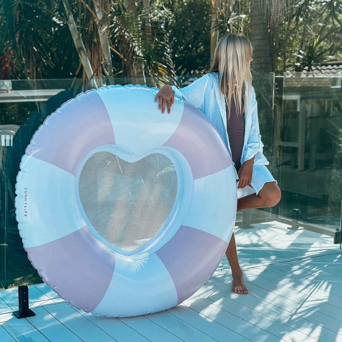 sunnylife-luxe-tube-pool-ring-stole-my-heart-pink-stripe-play-toy-sunl-s51hprgl-09