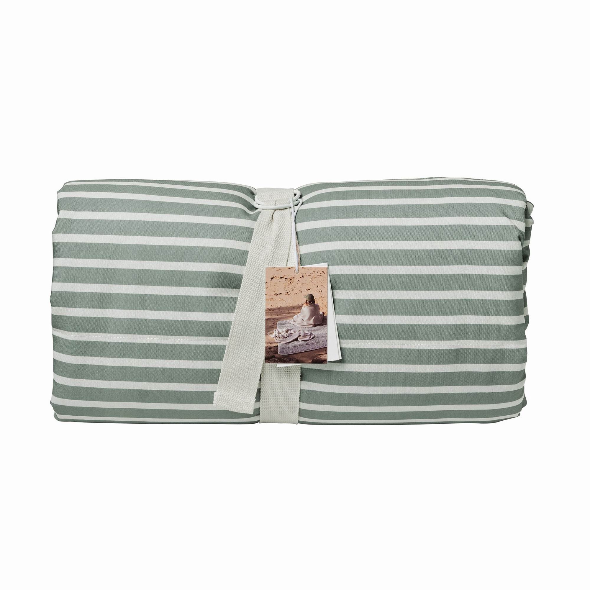 sunnylife-picnic-mat-seagrass-stripe-play-toy-home-decor-sunl-s61bbsea-03