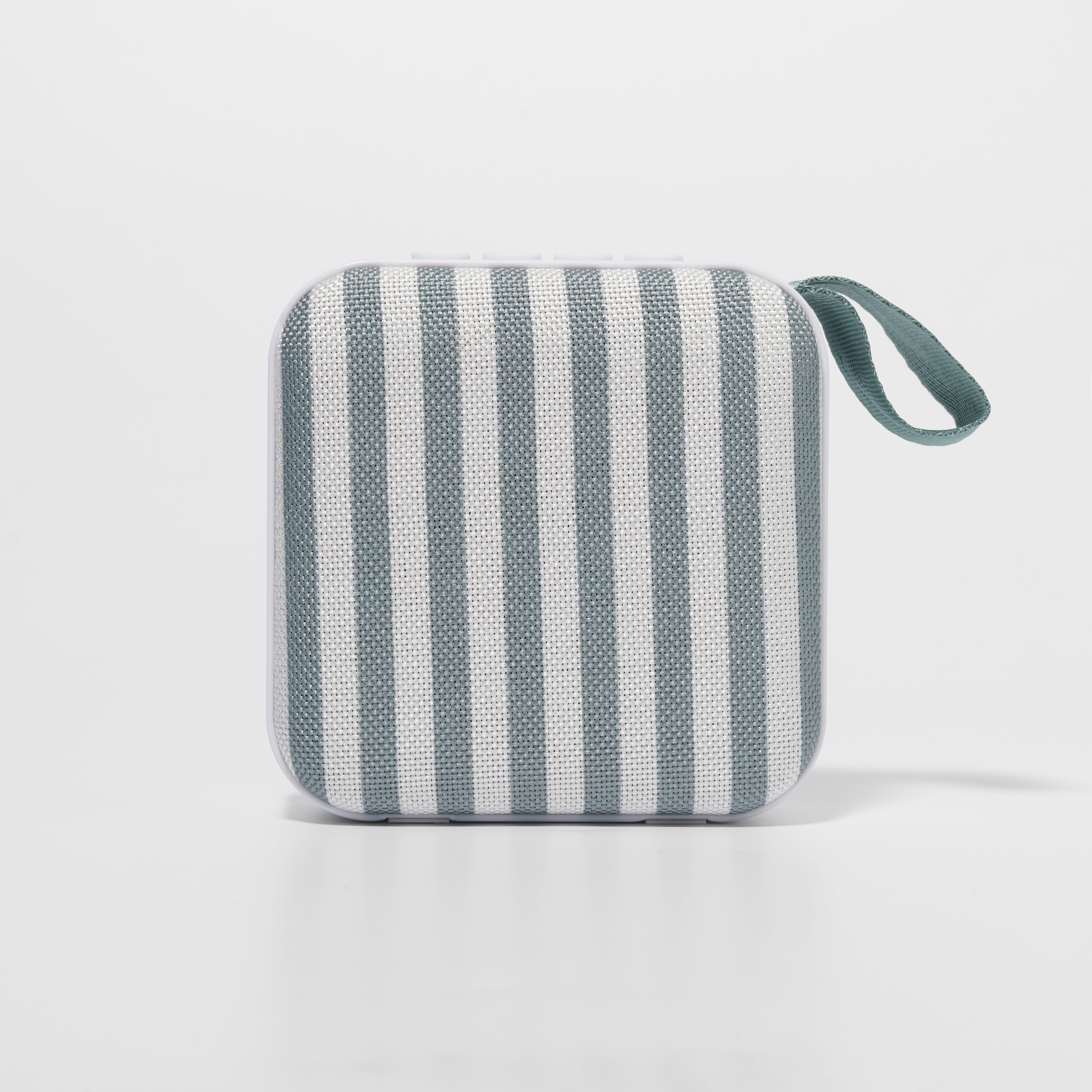sunnylife-portable-travel-speaker-the-vacay-olive-stripe-sunl-s41tsoli