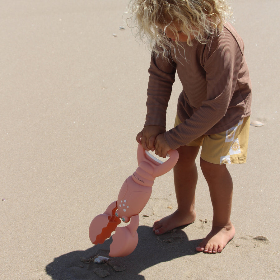 sunnylife-sand-claws-lobster-coral-sunl-s51sclco