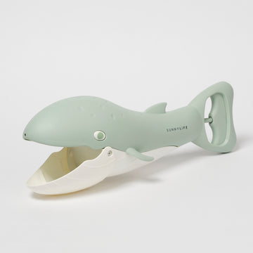 sunnylife-sand-claws-whale-green0sunl-s51sclbl