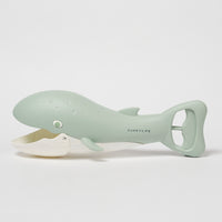 sunnylife-sand-claws-whale-green0sunl-s51sclbl
