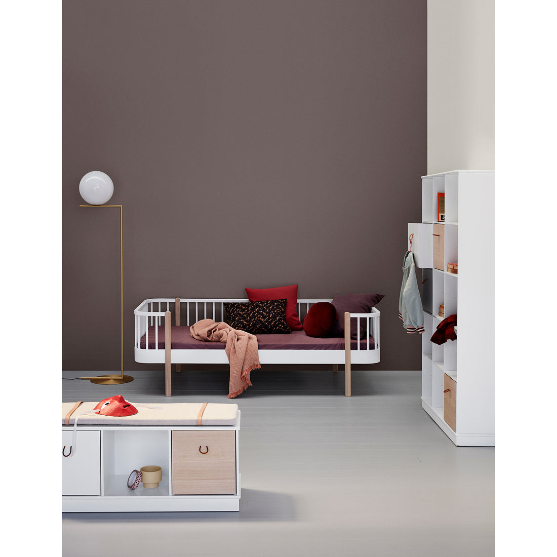 Oliver Furniture Wood Shelving Unit 5x2 Horizontal Shelf with Base (Pre-Order; Est. Delivery in 6-10 Weeks)