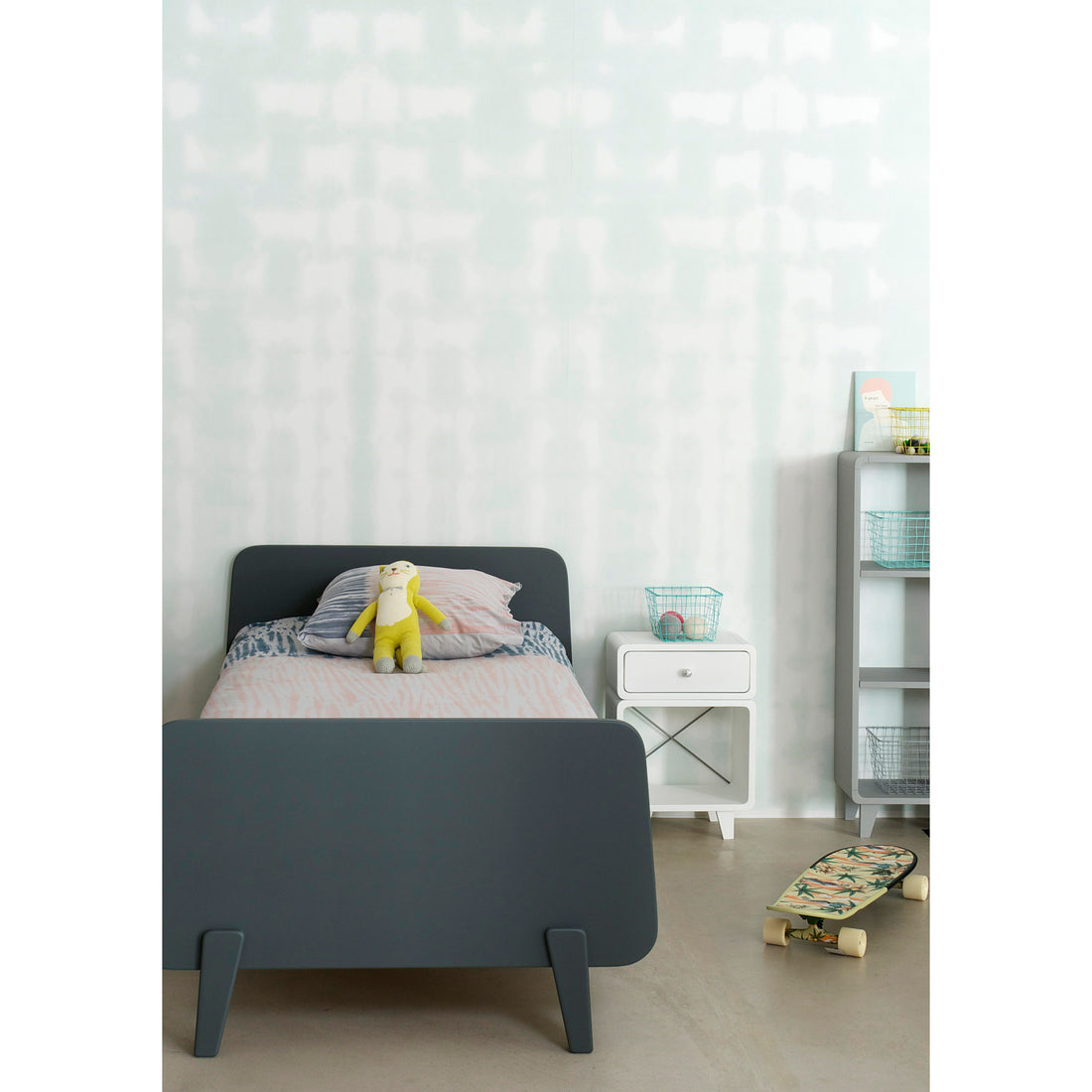 Laurette Chevet Zzz Bedside Table Rose (Pre-Order; Est. Delivery in 3-4 Months)