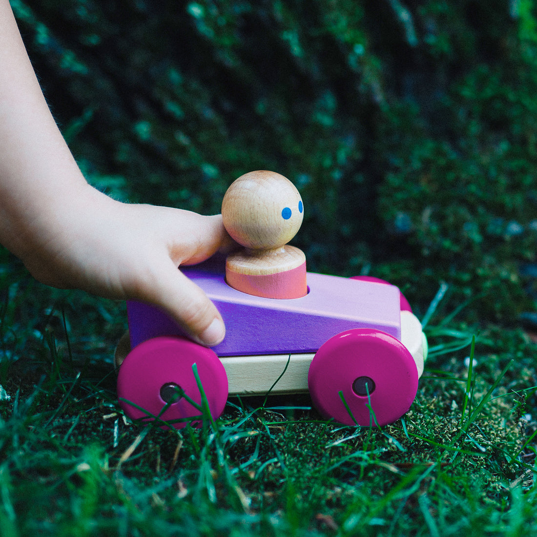 Tegu Magnetic Racers Purple Racers Wooden Blocks