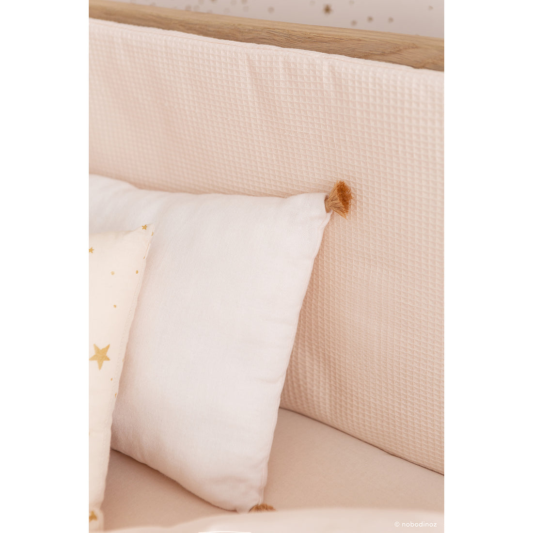 nobodinoz Nest Cot Bumper Honey Comb Dream Pink