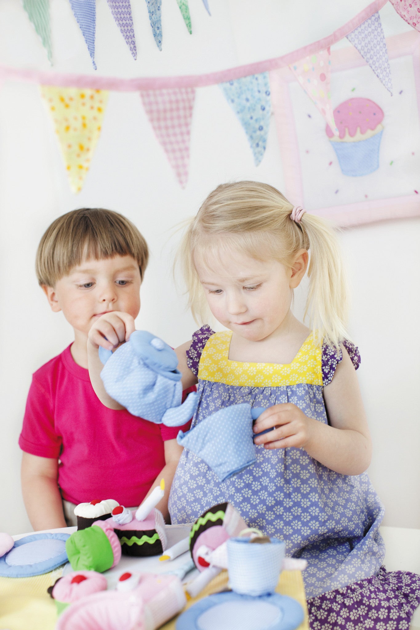 Oskar and Ellen Soft Tea Set with Cupcakes