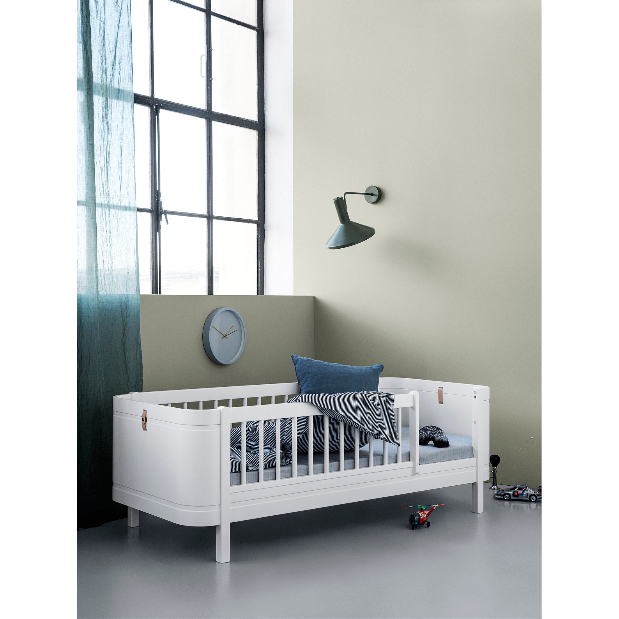 Oliver Furniture Wood Mini+ Cot Bed (With Junior Conversion Kit) - White