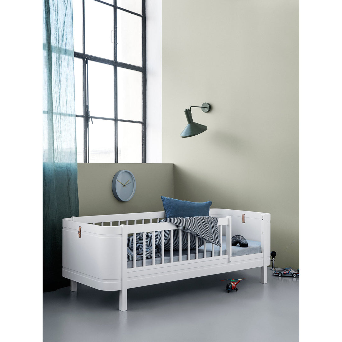 Oliver Furniture Wood Mini+ Junior Bed White