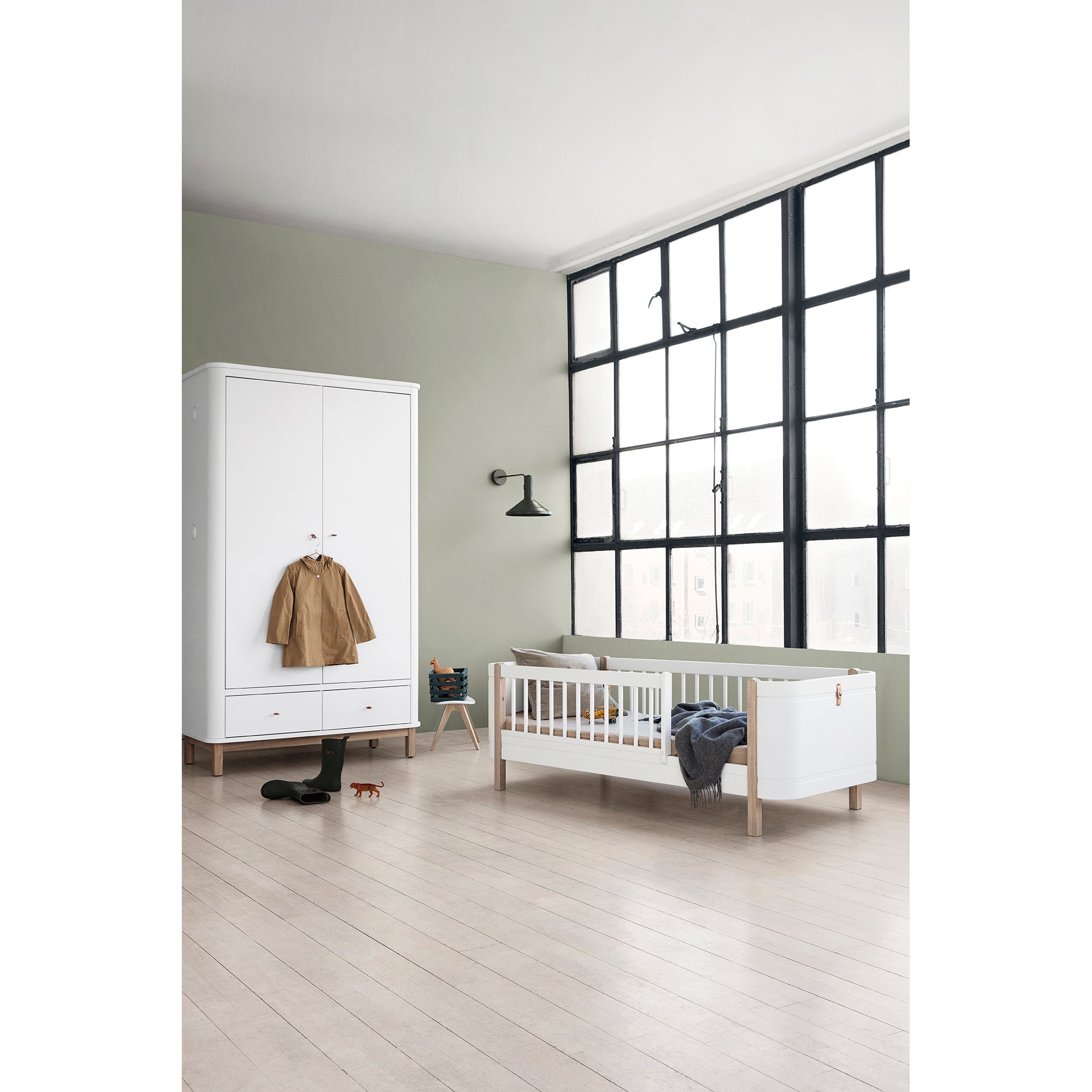 Oliver Furniture Wood Mini+ Cot Bed (With Junior Conversion Kit) - White/Oak (Pre-Order; Est. Delivery in 2-3 Months)
