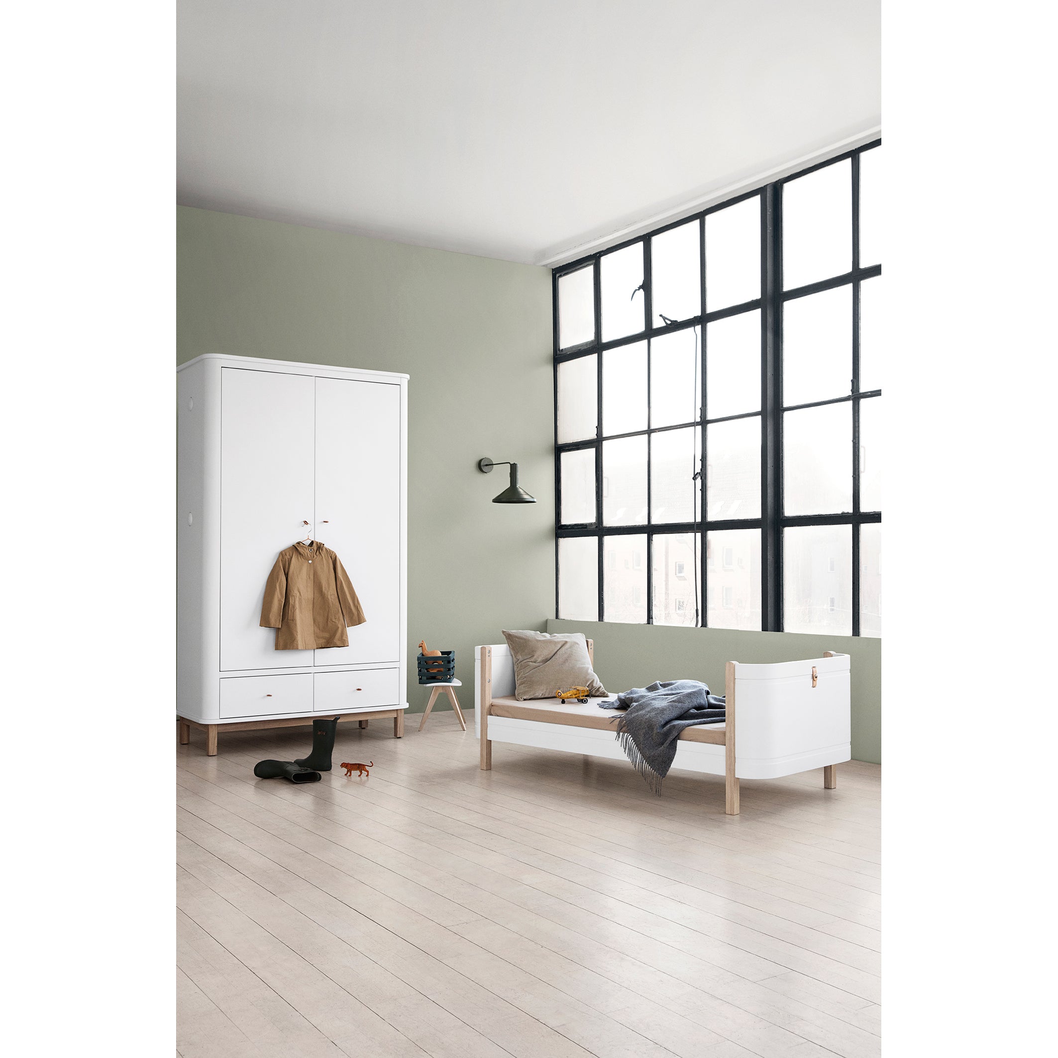 Oliver Furniture Wood Mini+ Cot Bed (With Junior Conversion Kit) - White/Oak (Pre-Order; Est. Delivery in 2-3 Months)