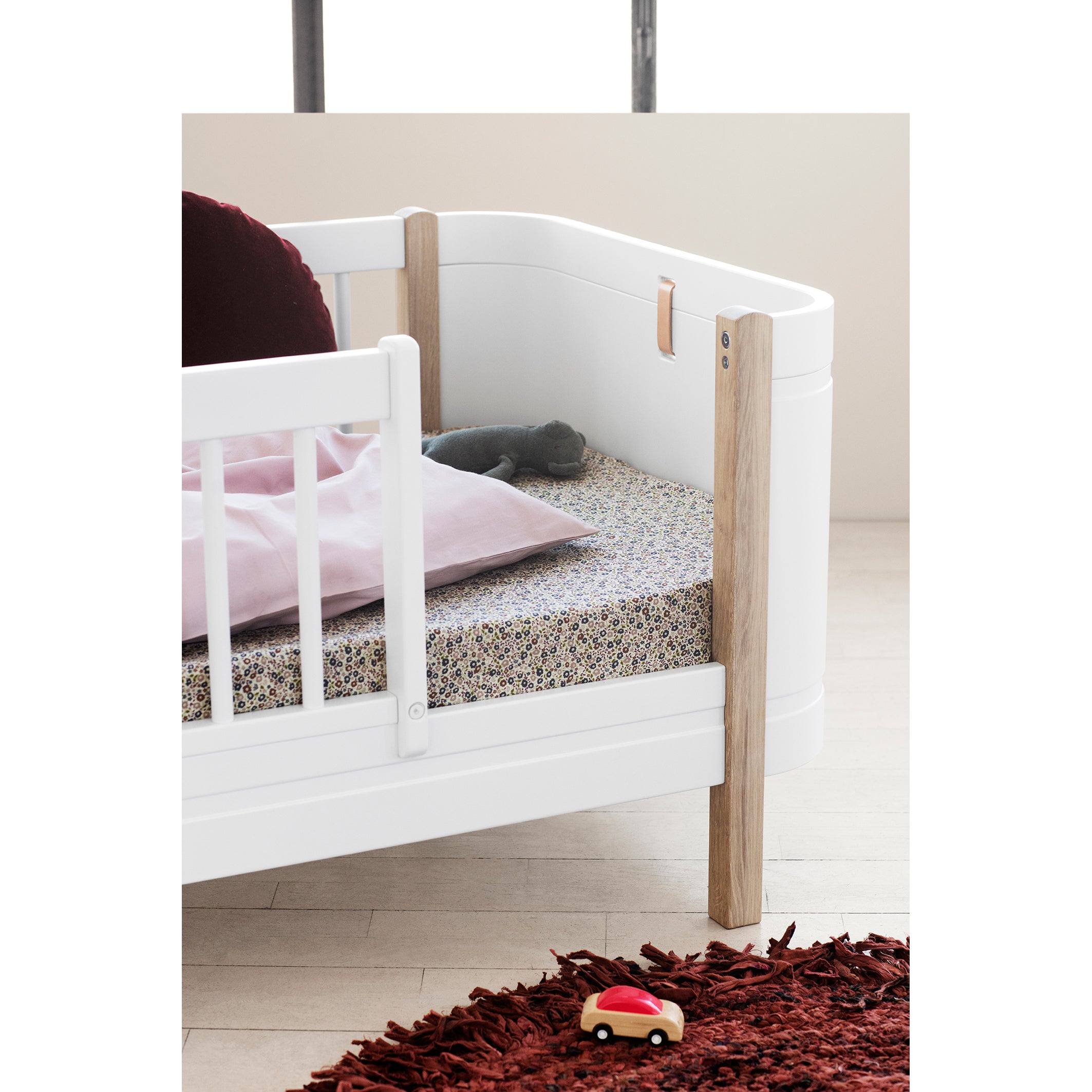 Oliver Furniture Wood Mini+ Cot Bed (With Junior Conversion Kit) - White/Oak (Pre-Order; Est. Delivery in 2-3 Months)