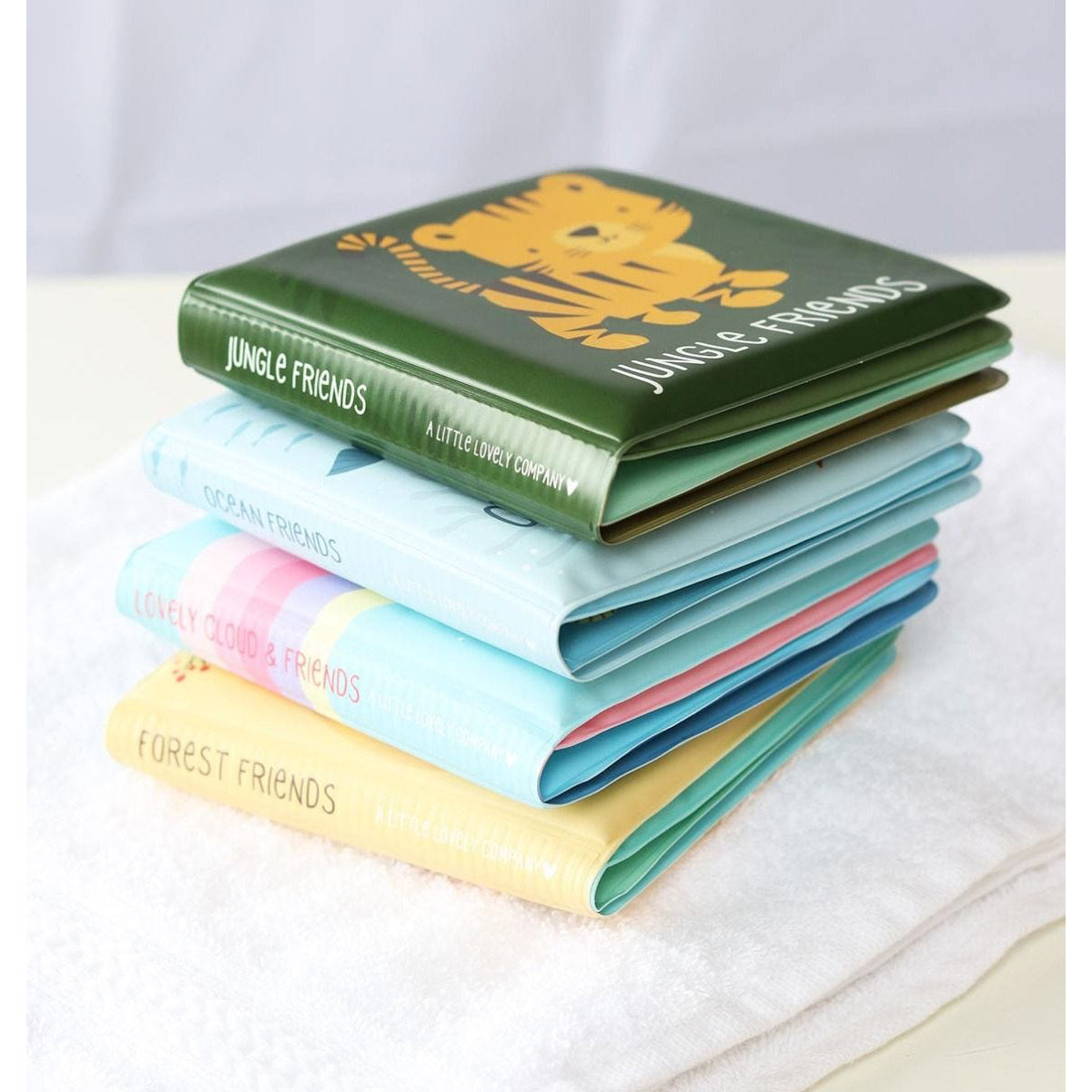 a-little-lovely-company-bath-book-jungle-friends- (7)