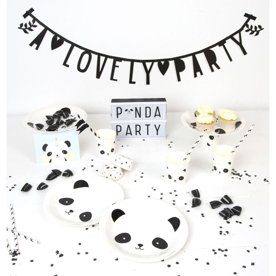 a-little-lovely-company-cupcake-cases-panda- (6)