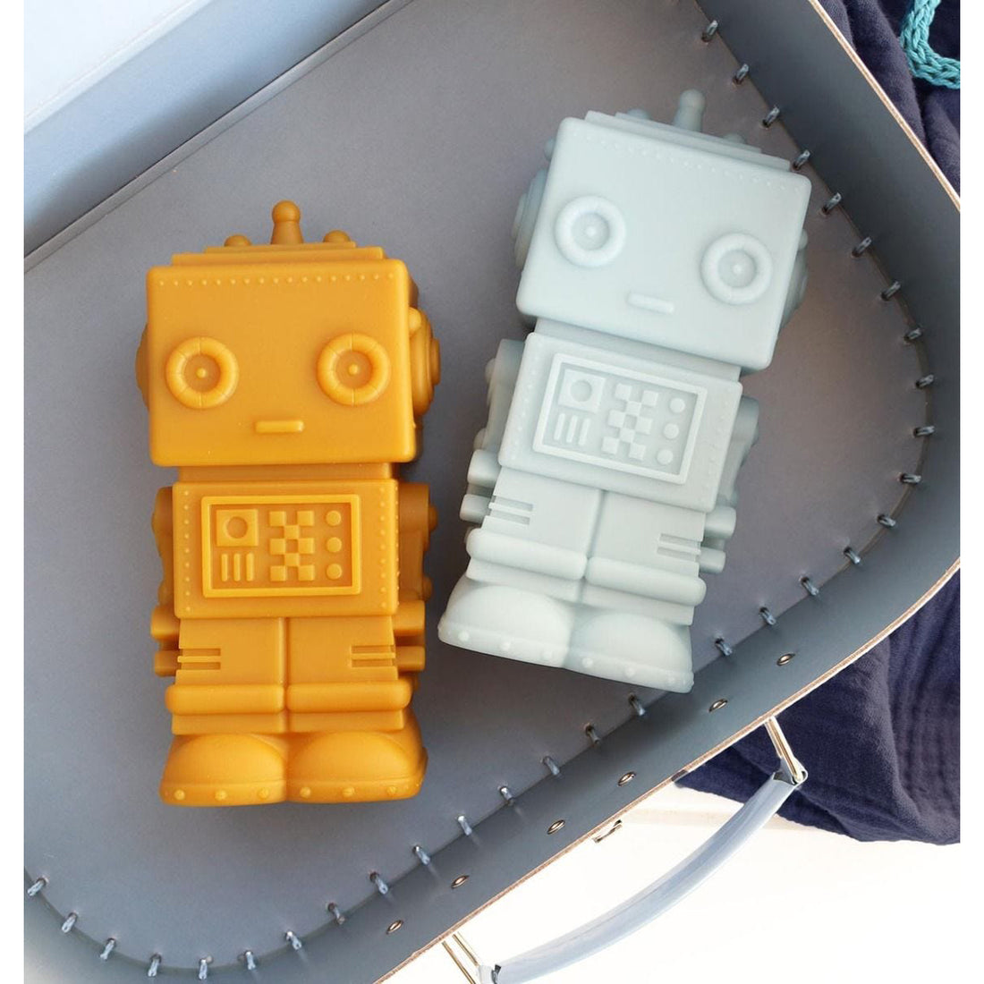 a-little-lovely-company-little-light-robot-smokey-blue-allc-llromc68- (10)