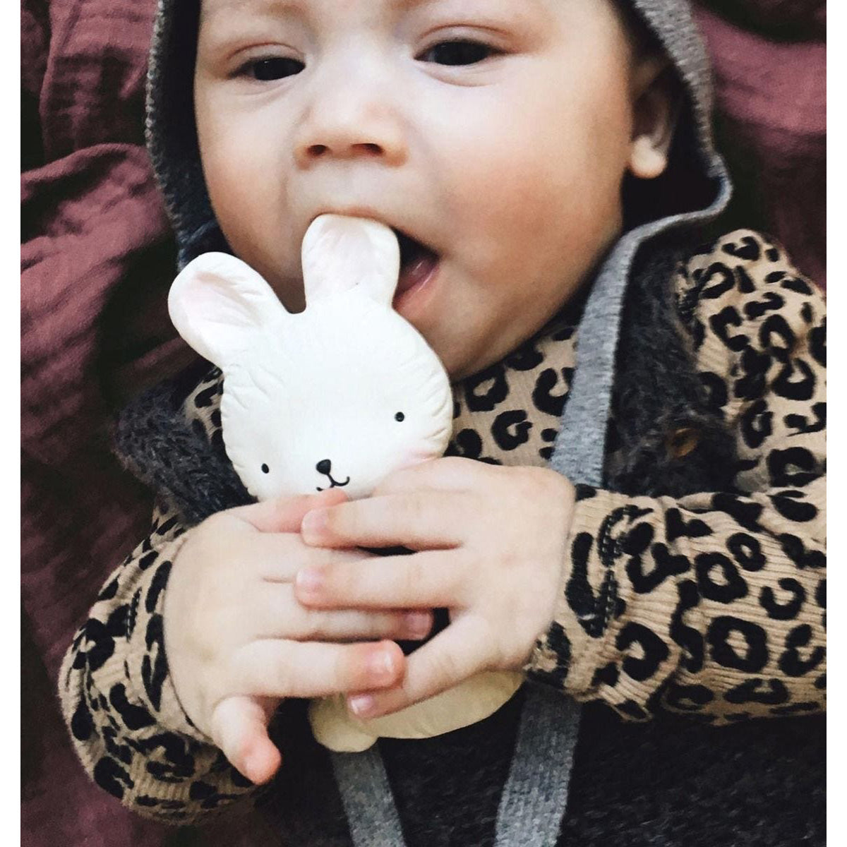 a-little-lovely-company-teether-ring-bunny- (6)