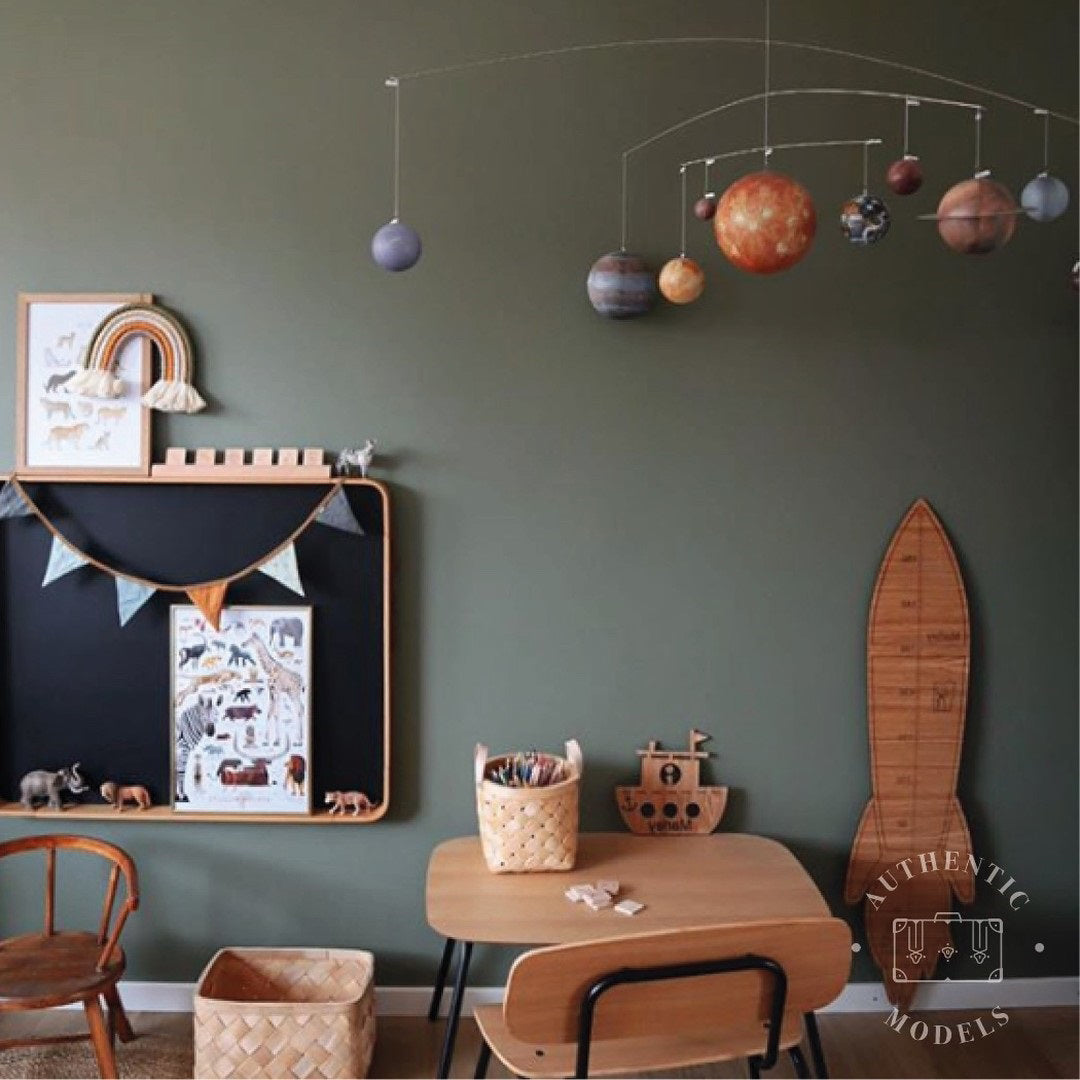 authentic-models-mobile-solar-system-aumd-gl061- (17)