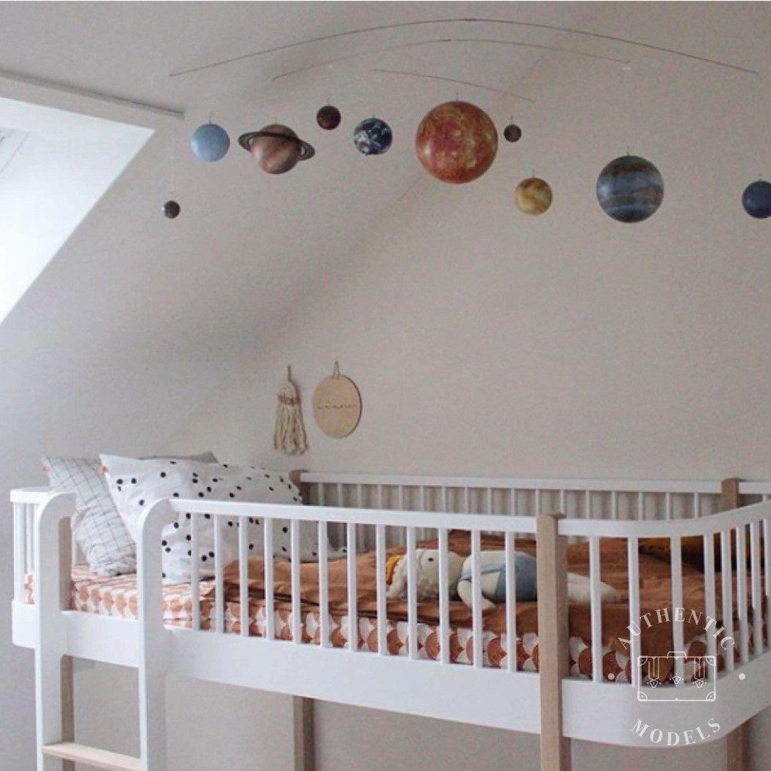 authentic-models-mobile-solar-system-aumd-gl061- (18)