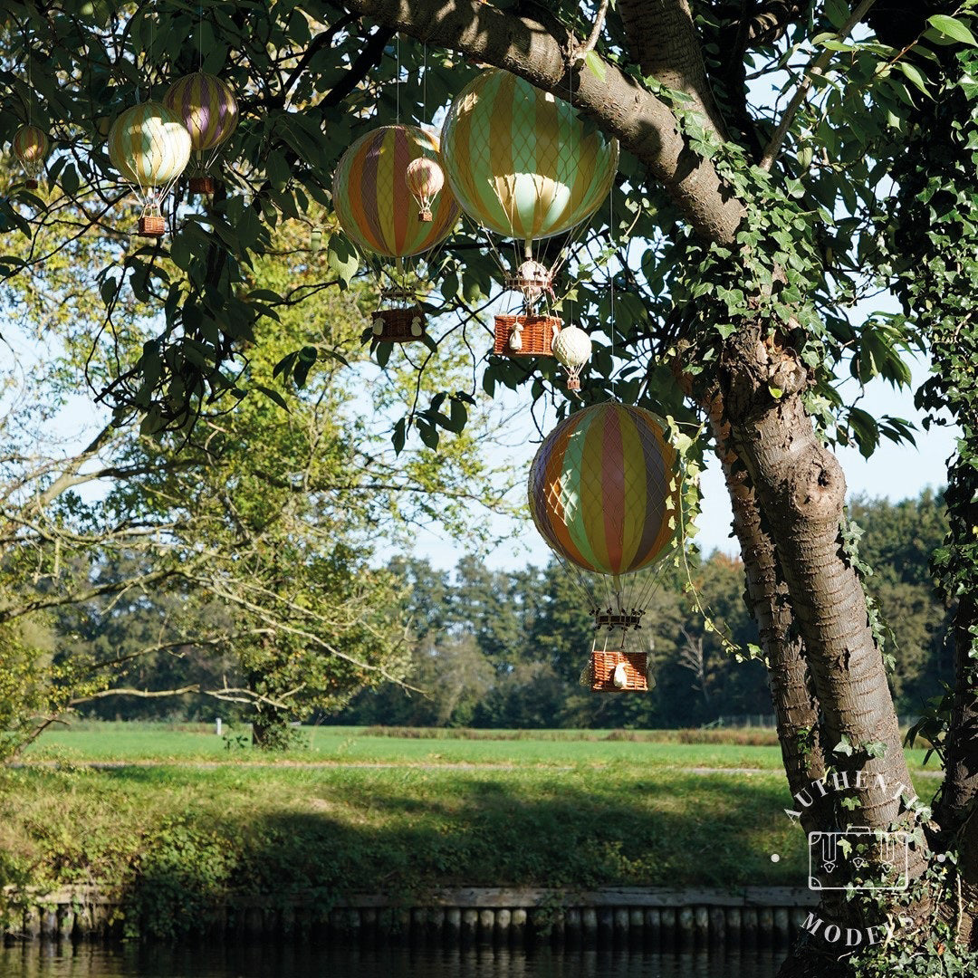 authentic-models-royal-aero-pink-hot-air-balloon-hanging-decor-56cm-aumd-ap163p- (14)