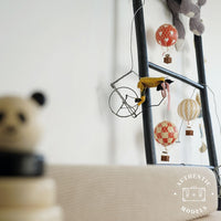 authentic-models-travels-light-rainbow-pastel-hot-air-balloon-hanging-decor-30cm-aumd-ap161f- (11)