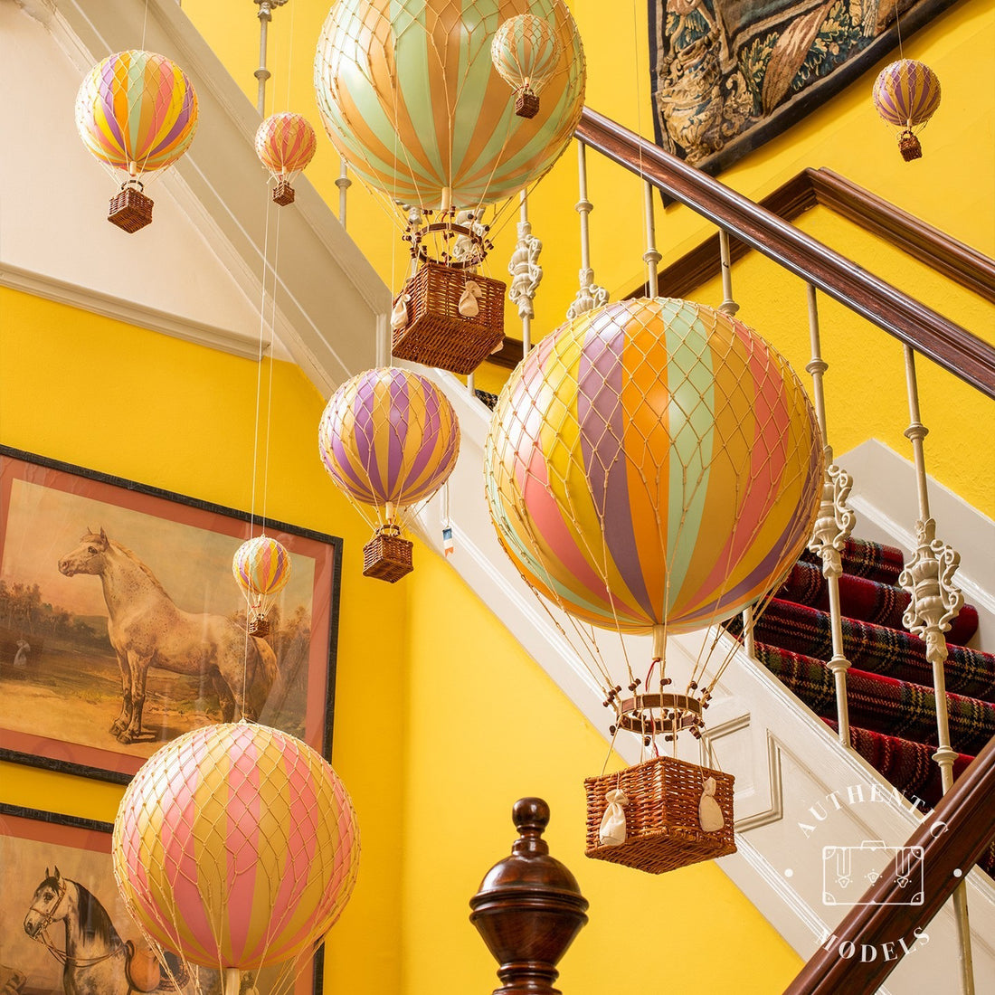 authentic-models-travels-light-rainbow-pastel-hot-air-balloon-hanging-decor-30cm-aumd-ap161f- (8)