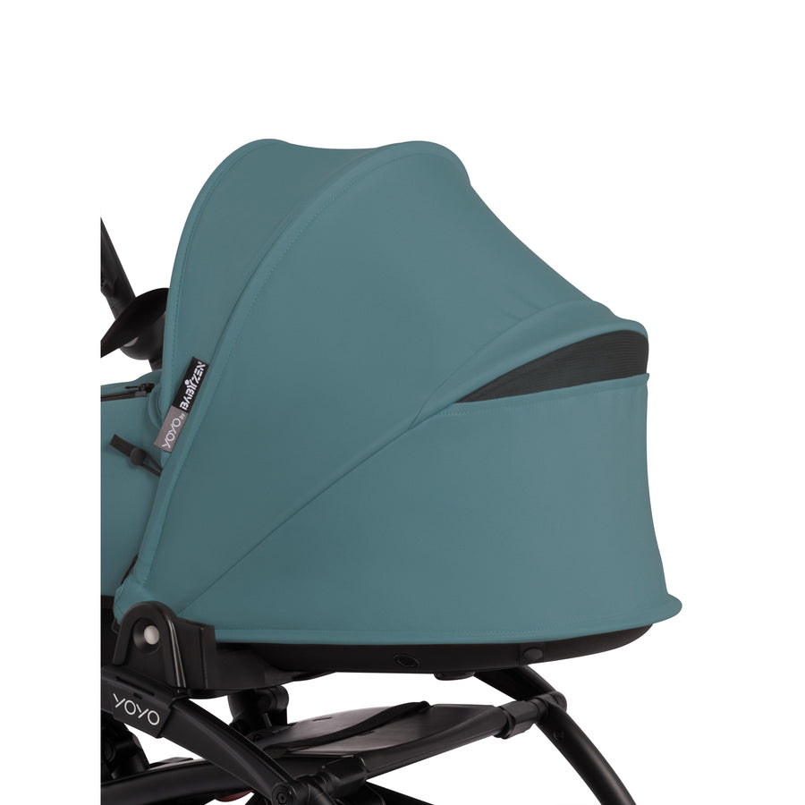 babyzen-yoyo²-bassinet-6+-baby-stroller-complete-set-white-frame-with-aqua-bassinet-&-6+-color-pack- (7)