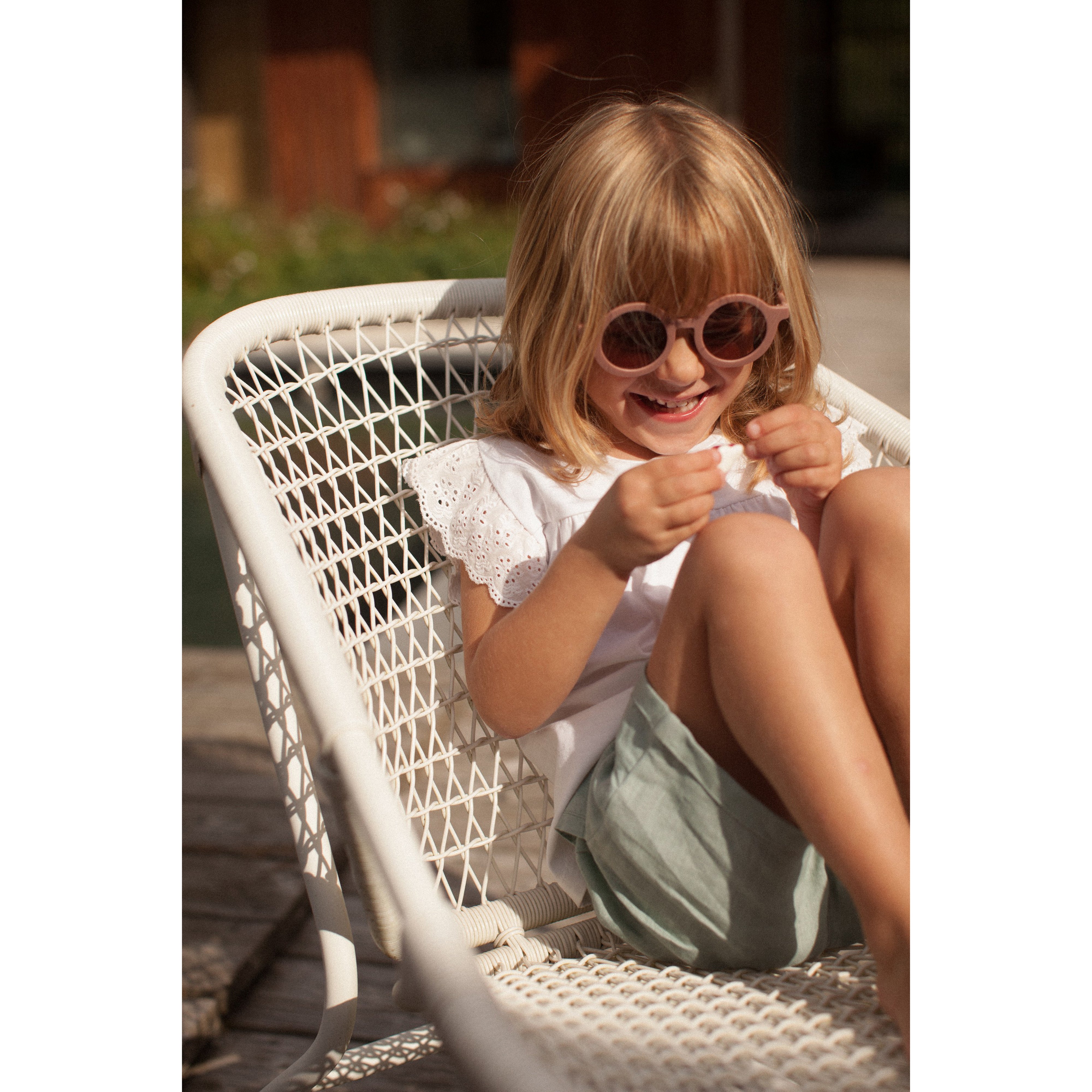 bonheur-du-jour-paris-baby-girl-tee-shirt-white-bdj-s22bali-wh-10y- (16)