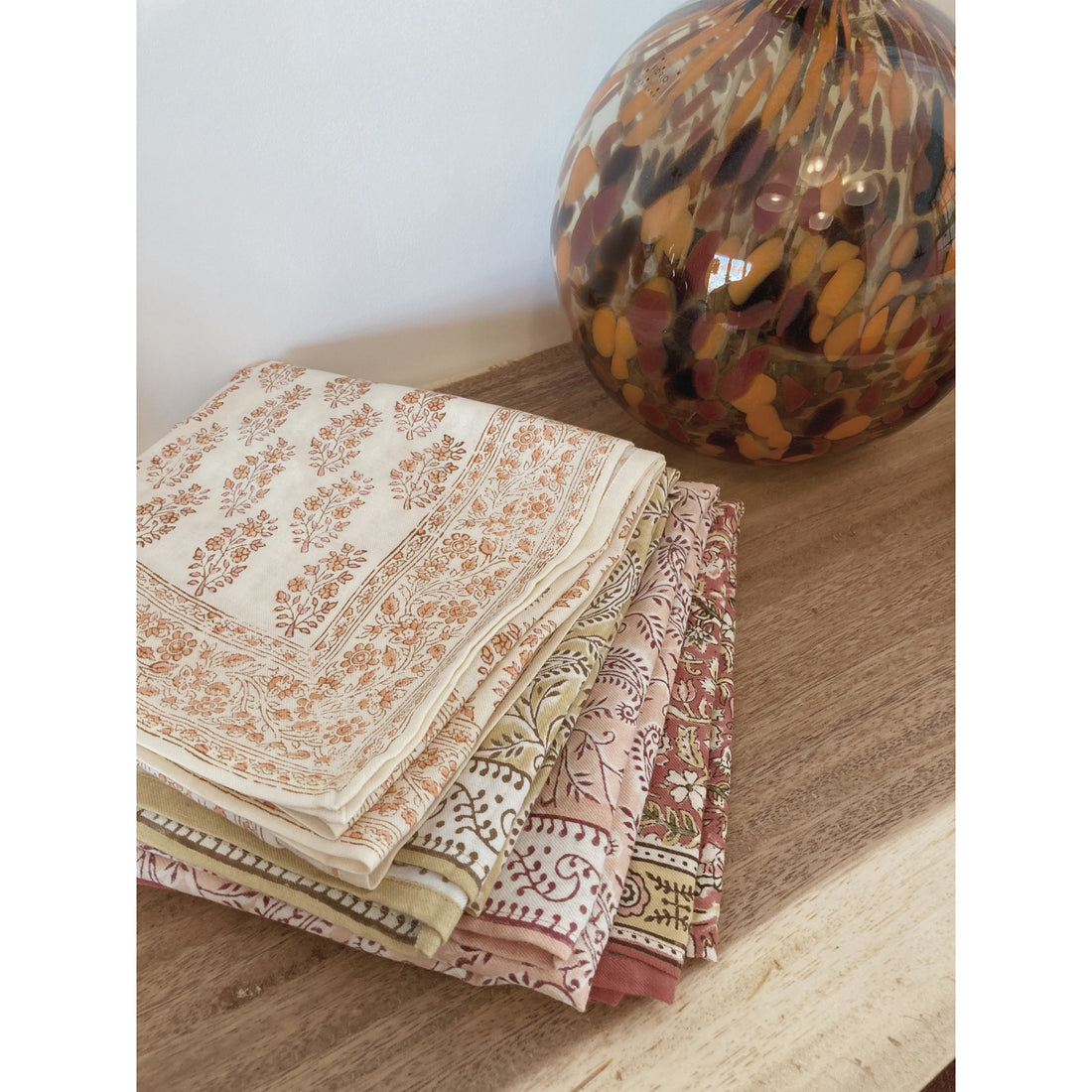 bonheur-du-jour-paris-girl-scarf-raspberry-unique-bdj-adult-absynthe-ra-unique- (11)