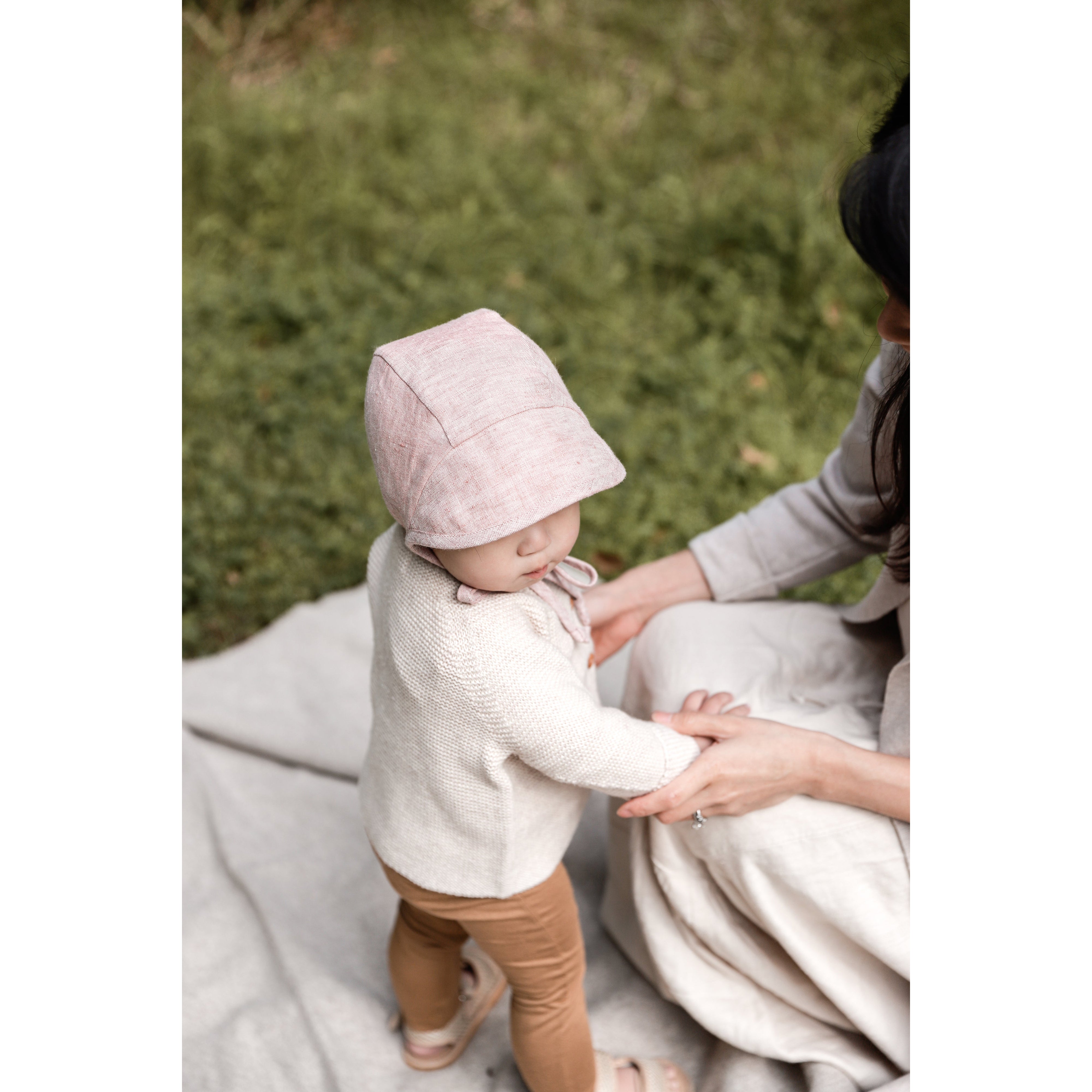 briar-baby-brimmed-blush-linen-bonnet-bria-brimblus0003p- (4)