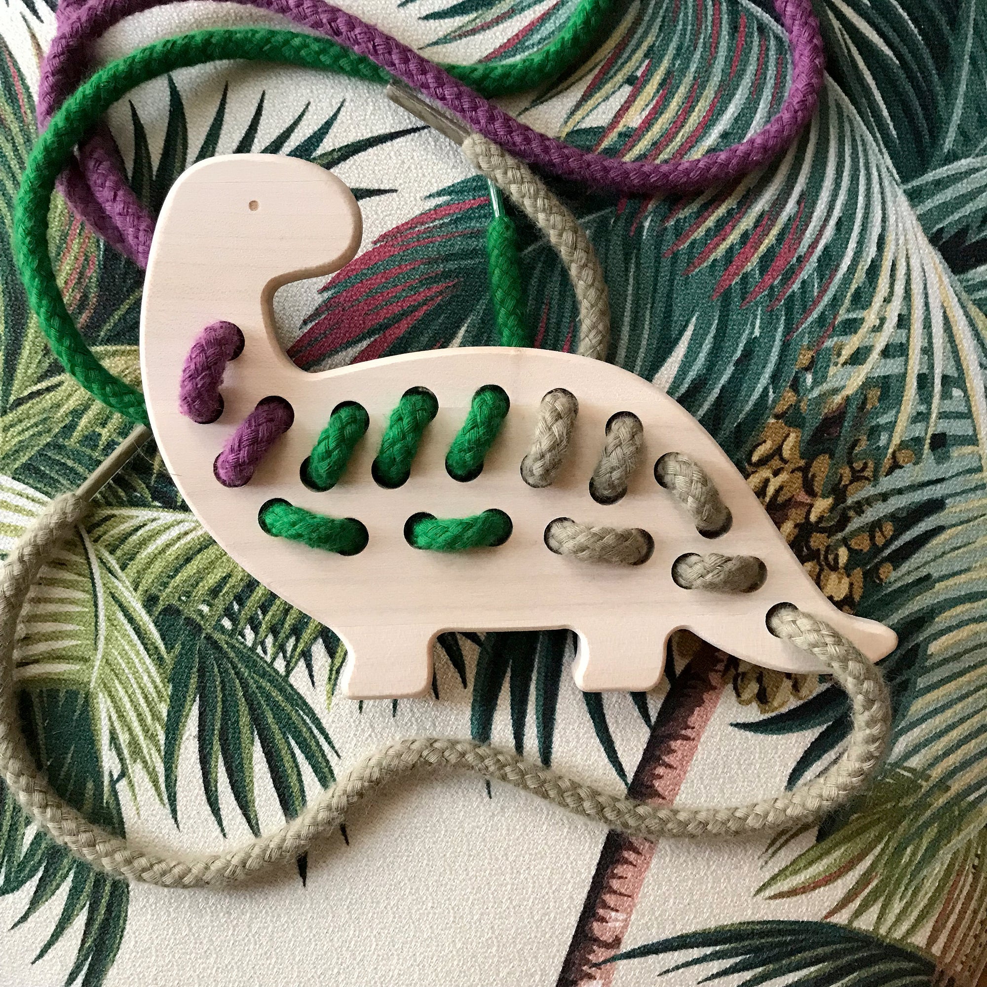 briki-vroom-vroom-maple-lacing-toy-dino- (4)